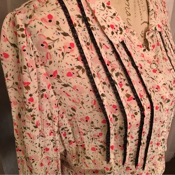 Adorable Flowered Dress - Picture 3 of 6